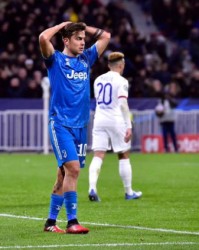  里昂锋线全面开花，三叉戟齐发威横扫中游球队