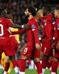  谢菲联刀锋三叉戟发威，刀锋战士血洗对手防线