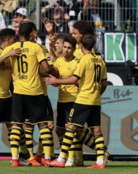  法兰克福客场逆袭成功，顽强斗志改写比赛剧本